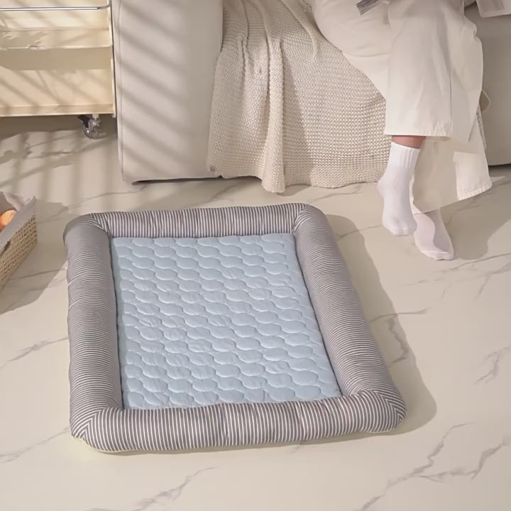 Load video: Cooling Dog Bed Pet Cool Mat – Instant Relief, All-Season Comfort
